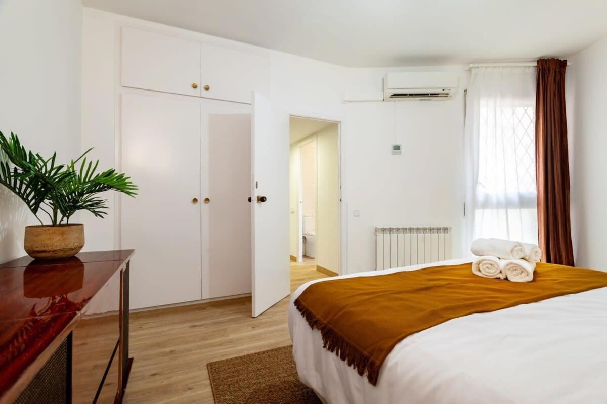 Exclusive Huge 4 Double Bedroom City Center Barcelona Exterior foto