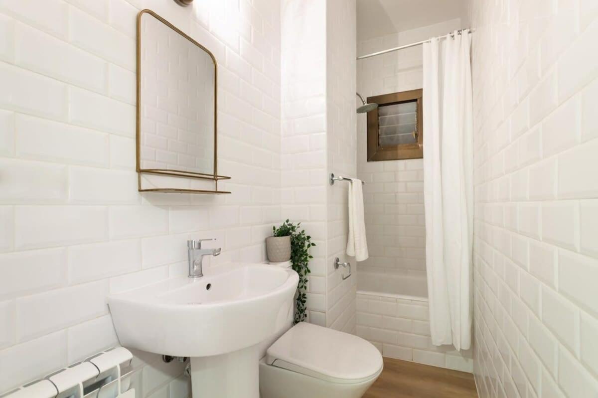 Exclusive Huge 4 Double Bedroom City Center Barcelona Exterior foto
